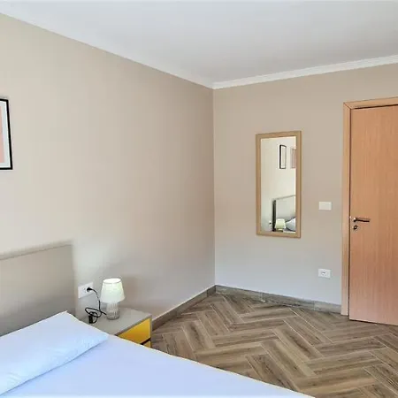 2v1 - 21 Dhjetori Sg Apartment Tirana