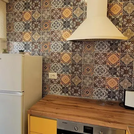 2v1 - 21 Dhjetori Sg * Tirana