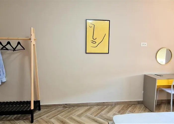 2v1 - 21 Dhjetori Sg Apartamento *