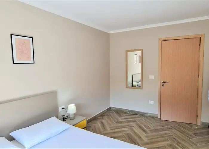 2v1 - 21 Dhjetori Sg Appartamento Tirana